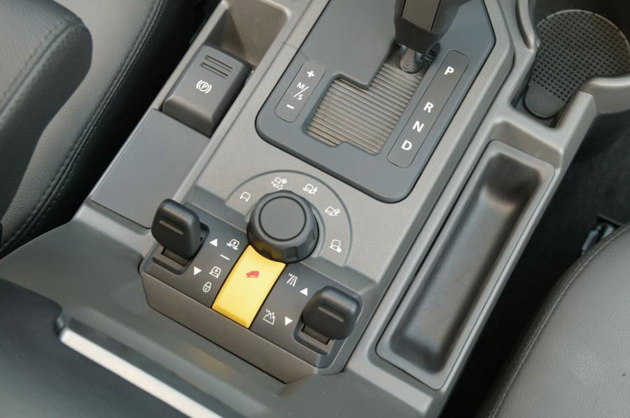  Land Rover Discovery 3 2004 года  (фото 45 из 132)